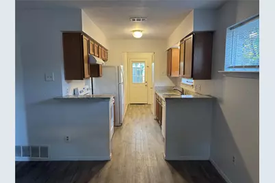 500 Renee Drive, Irving, TX 75061 - Photo 9