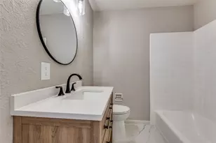 2320 Muret St, Irving, TX 75062 - Photo 11