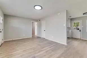 2320 Muret St, Irving, TX 75062 - Photo 3