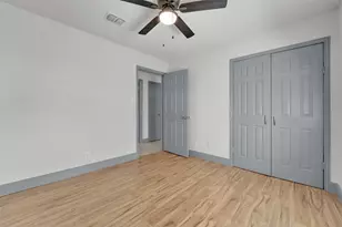 6800 Eagle Rock Dr, Fort Worth, TX 76133 - Photo 11