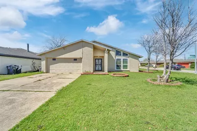 6800 Eagle Rock Drive, Fort Worth, TX 76133 - Photo 1