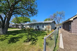 5852 Lyle St, Westworth Village, TX 76114 - Photo 3