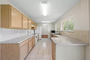 6632 Canyon Oak Dr, Fort Worth, TX 76112 - Photo 9