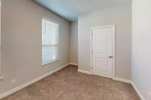 225 Drumcliffe Dr, Fort Worth, TX 76052 - Photo 13