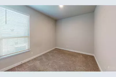 225 Drumcliffe Drive, Fort Worth, TX 76052 - Photo 9