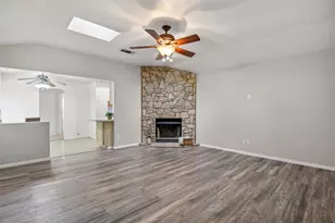 1010 Blue Jay Dr, Mansfield, TX 76063 - Photo 5