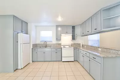 1120 Holt Avenue, Waco, TX 76706 - Photo 9