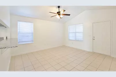 1120 Holt Avenue, Waco, TX 76706 - Photo 7