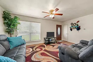 1624 River Oaks Dr, Irving, TX 75060 - Photo 5