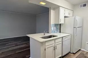 3624 Parkridge Dr, Dallas, TX 75234 - Photo 5