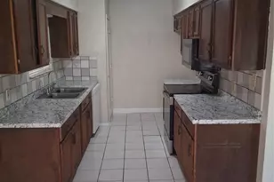 1100 Maple View Dr, Arlington, TX 76018 - Photo 3