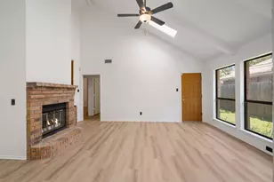 3921 Wentworth Dr, Arlington, TX 76001 - Photo 5