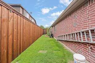 1000 Longhorn Drive, Aubrey, TX 76227 - Photo 33
