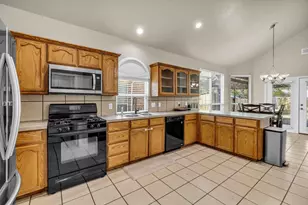 2649 Chadwick Dr, Fort Worth, TX 76131 - Photo 9