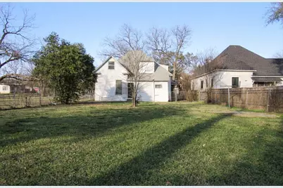 1622 N 6th Street, Waco, TX 76707 - Photo 3