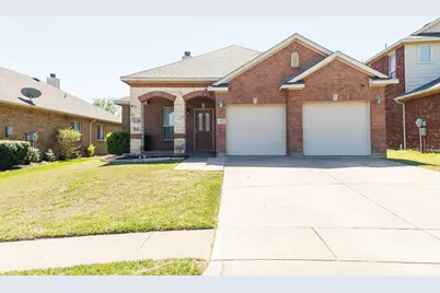 909 Grant Street, Burleson, TX 76028 - Photo 1