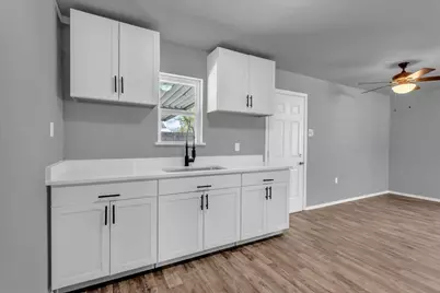 606 S Contemporary Drive, Sherman, TX 75092 - Photo 7