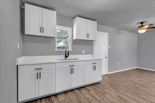 606 S Contemporary Dr, Sherman, TX 75092 - Photo 7