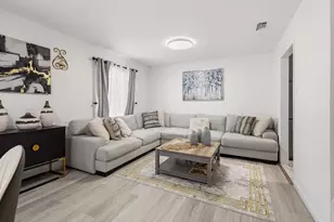 2011 Bay Oaks Dr, Arlington, TX 76012 - Photo 13