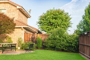 6527 Barcelona, Irving, TX 75039 - Photo 5