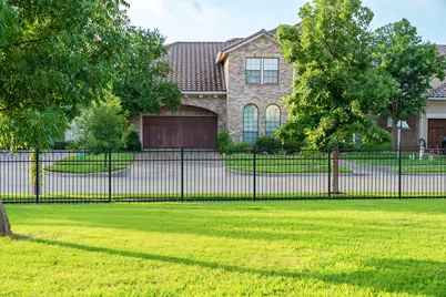 6527 Barcelona, Irving, TX 75039 - Photo 29