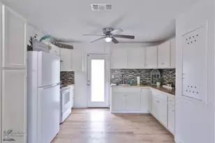 1733 N Mockingbird Ln, Abilene, TX 79603 - Photo 7