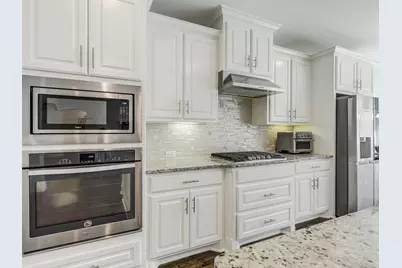 708 Sandbox Drive, Little Elm, TX 76227 - Photo 11