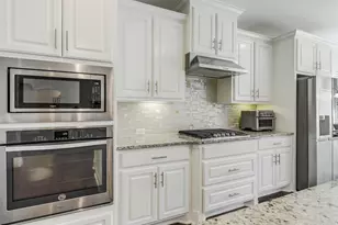 708 Sandbox Dr, Little Elm, TX 76227 - Photo 11