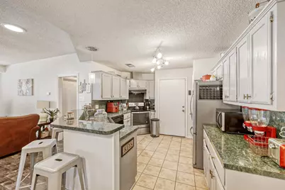 902 Teakwood Lane, DeSoto, TX 75115 - Photo 7