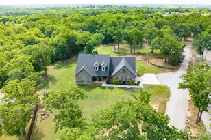 160 Oakwood Hls Dr, Paradise, TX 76073 - Photo 1