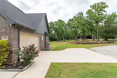 160 Oakwood Hills Drive, Paradise, TX 76073 - Photo 9