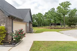 160 Oakwood Hls Dr, Paradise, TX 76073 - Photo 9