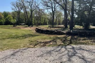 160 Oakwood Hls Dr, Paradise, TX 76073 - Photo 13