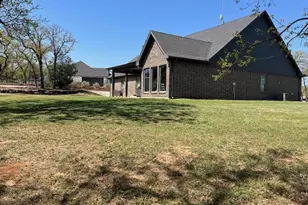 160 Oakwood Hls Dr, Paradise, TX 76073 - Photo 5