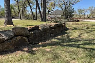 160 Oakwood Hls Dr, Paradise, TX 76073 - Photo 11