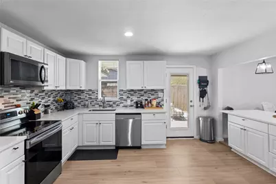 701 Milky Way, Garland, TX 75040 - Photo 9