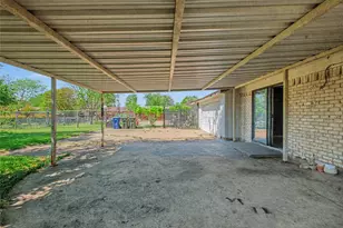 4614 Colgate Ln, Garland, TX 75042 - Photo 17