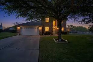 3209 Silver Point Ct, Mansfield, TX 76063 - Photo 3