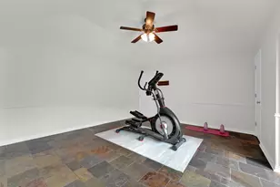 9511 Robin Meadow Dr, Dallas, TX 75243 - Photo 19