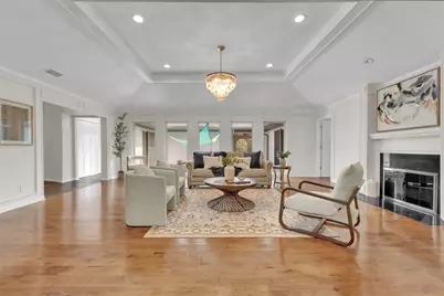 9511 Robin Meadow Drive, Dallas, TX 75243 - Photo 5