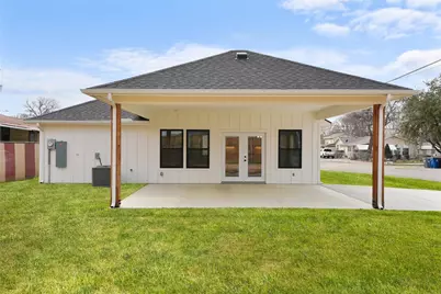 2434 Iroquois Street, Dallas, TX 75212 - Photo 33