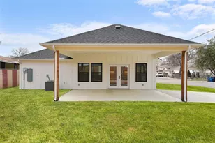 2434 Iroquois St, Dallas, TX 75212 - Photo 33