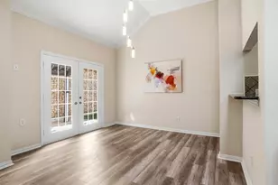 2206 Arbor Creek Dr, Carrollton, TX 75010 - Photo 7