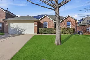 424 Shady Shore Ln, Crowley, TX 76036 - Photo 1