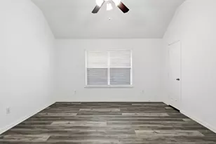 424 Shady Shore Ln, Crowley, TX 76036 - Photo 35