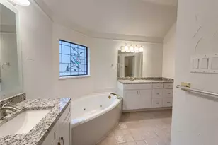 2101 Royal Dominion Ct, Arlington, TX 76006 - Photo 17