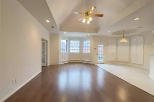 2101 Royal Dominion Ct, Arlington, TX 76006 - Photo 5