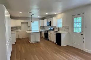 2406 Ridgecrest Dr, Garland, TX 75041 - Photo 3