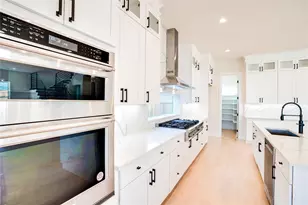 3611 S Versailles Ave, Dallas, TX 75209 - Photo 7