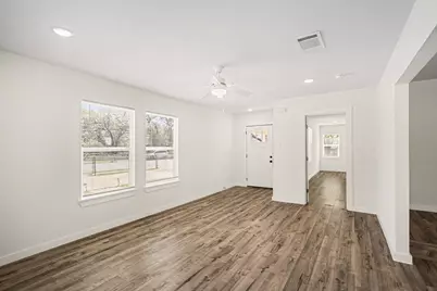 5318 Trentman Street, Fort Worth, TX 76119 - Photo 9